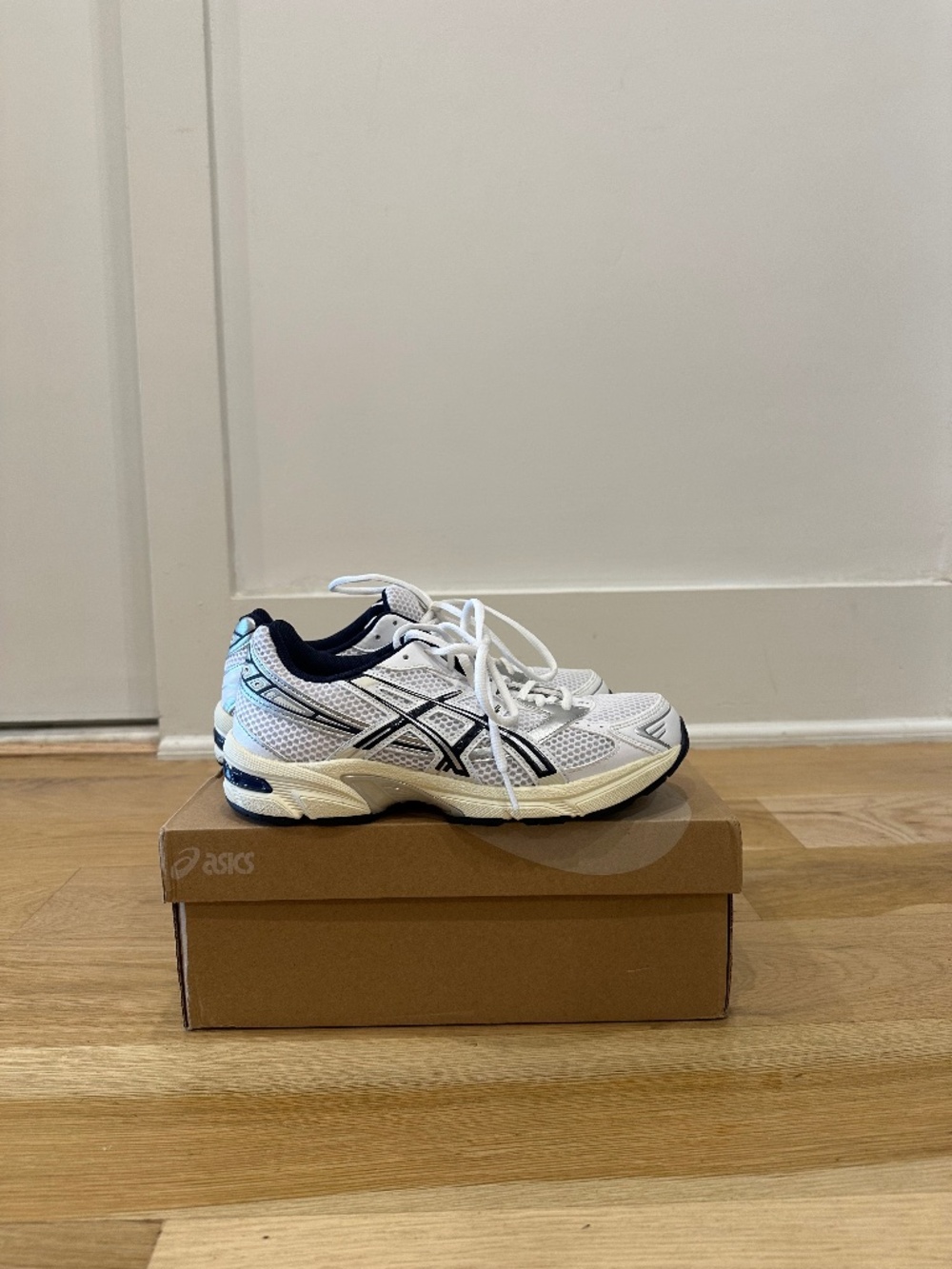 Asics Gel-1130 Women Sneakers Size 8M White/Navy Blue